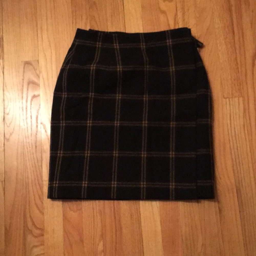 Halston wool skirt